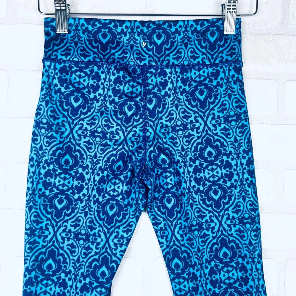 Old Navy Active Girls Blue Patterned Leggings with Criss Cross Detail Size M (8)